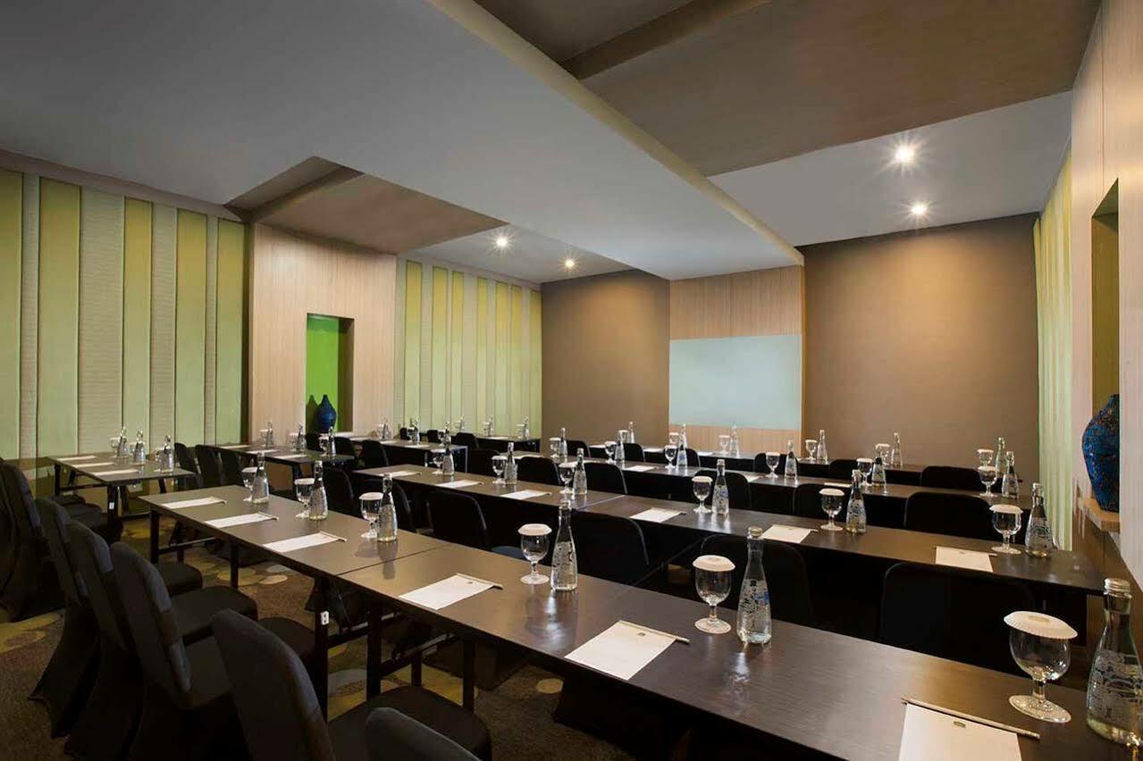 Swiss-Belcourt Bogor Hotell Exteriör bild